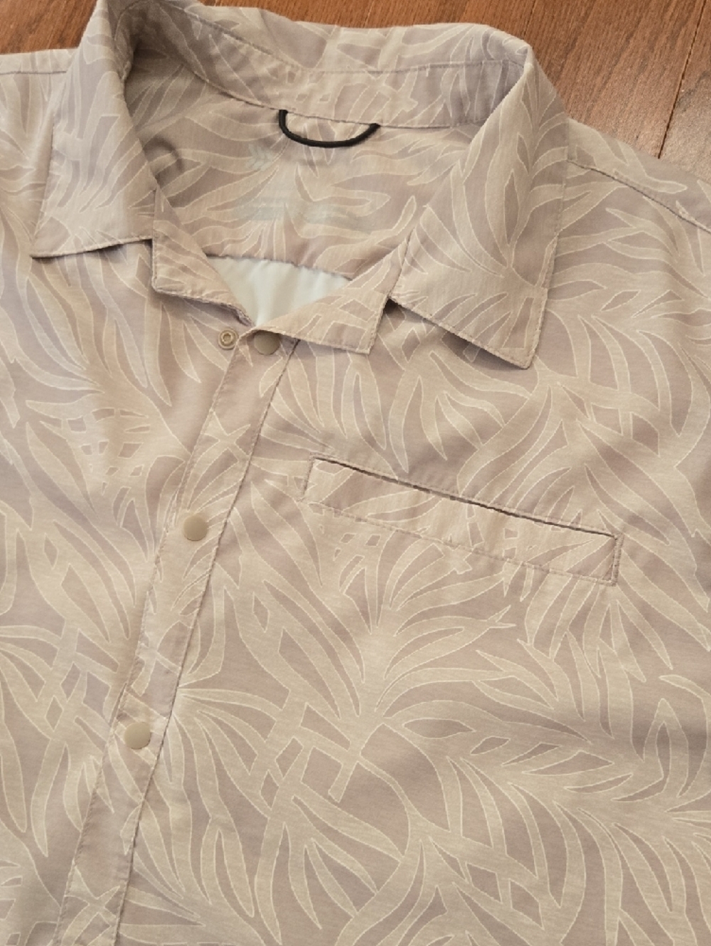 all in motion Taupe Leaf-Pattern Button Front Shirt Size XL